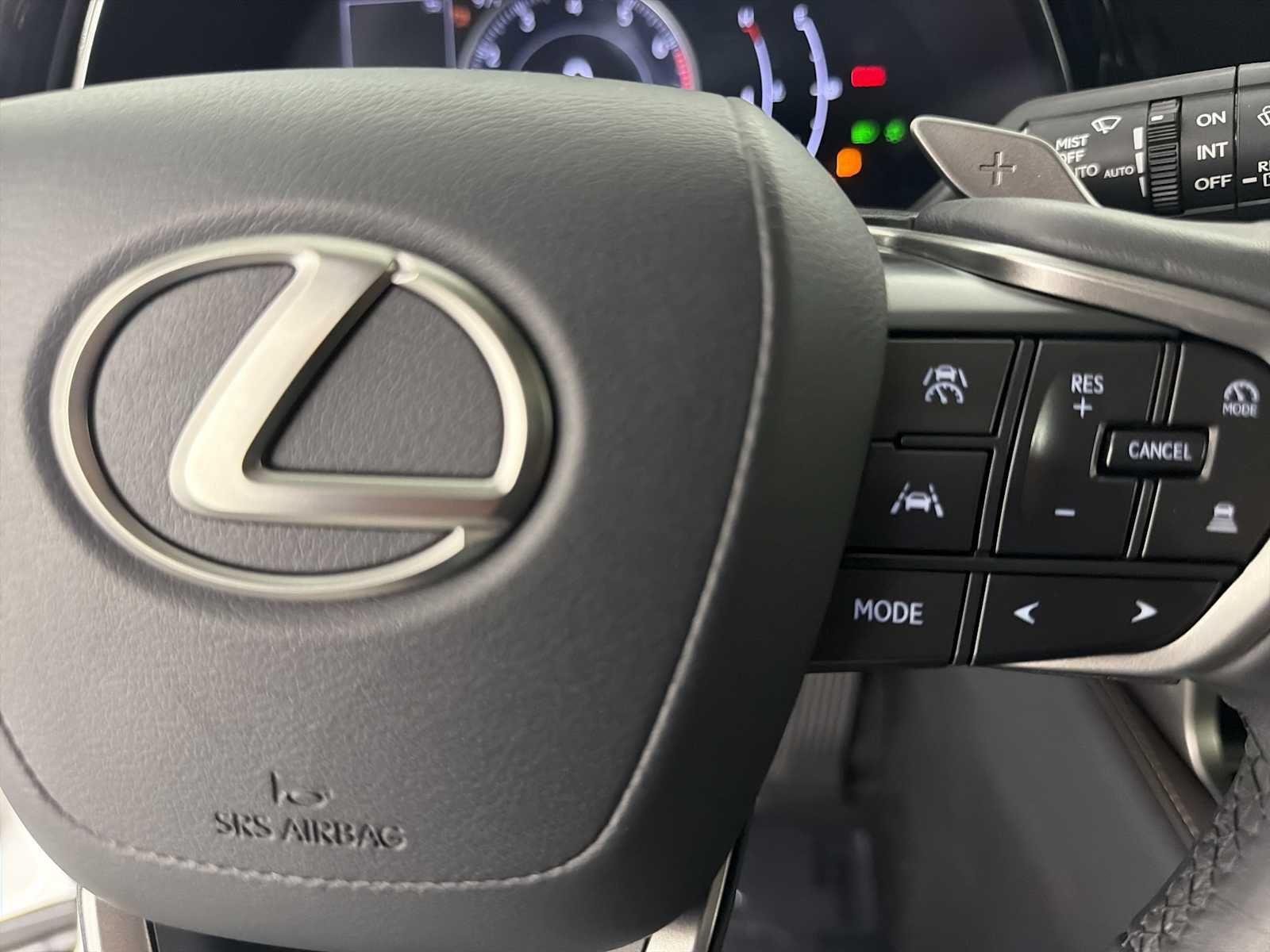 Used 2024 Eminent White Pearl Lexus RX 350 Premium Plus image 31
