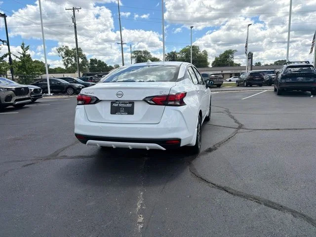 Used 2024 White Nissan 1.6 SV image 12
