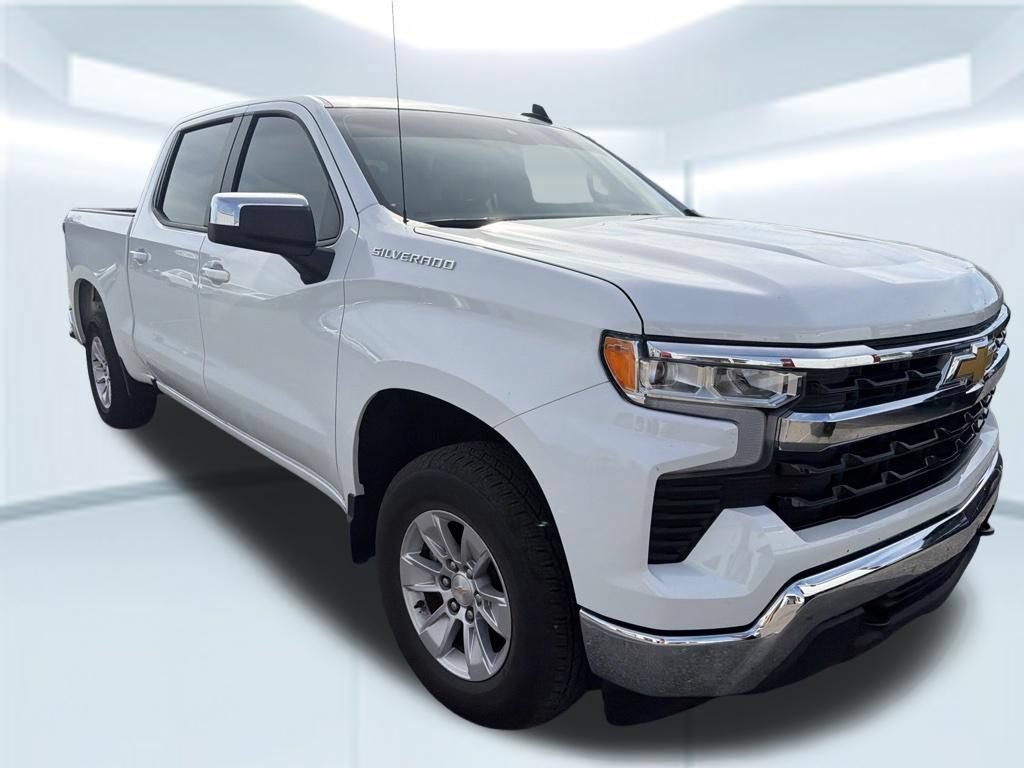 Used 2026 Summit White Chevrolet LT image 5