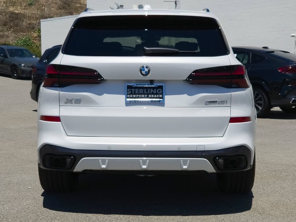 New 2026 Mineral White Metallic BMW sDrive40i image 19
