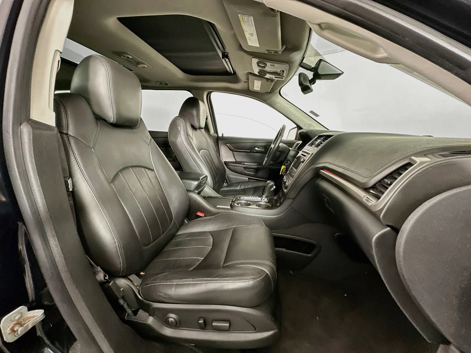 Used 2015 CARBON BLACK METALLIC GMC Denali image 31