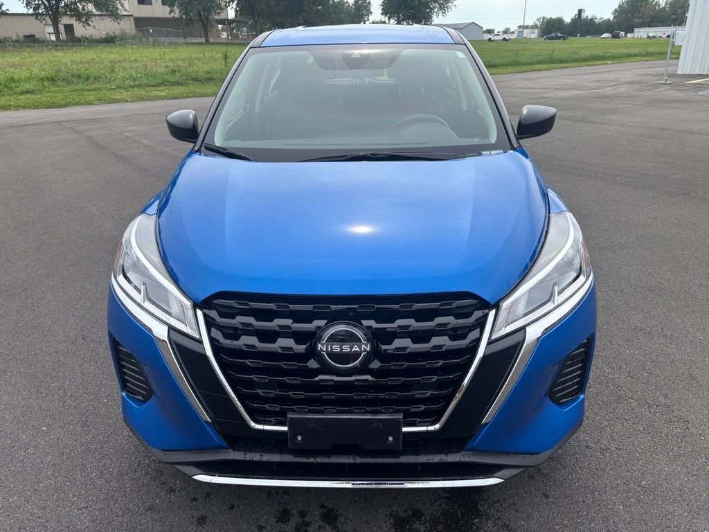 Used 2024 Electric Blue Metallic Nissan S image 3
