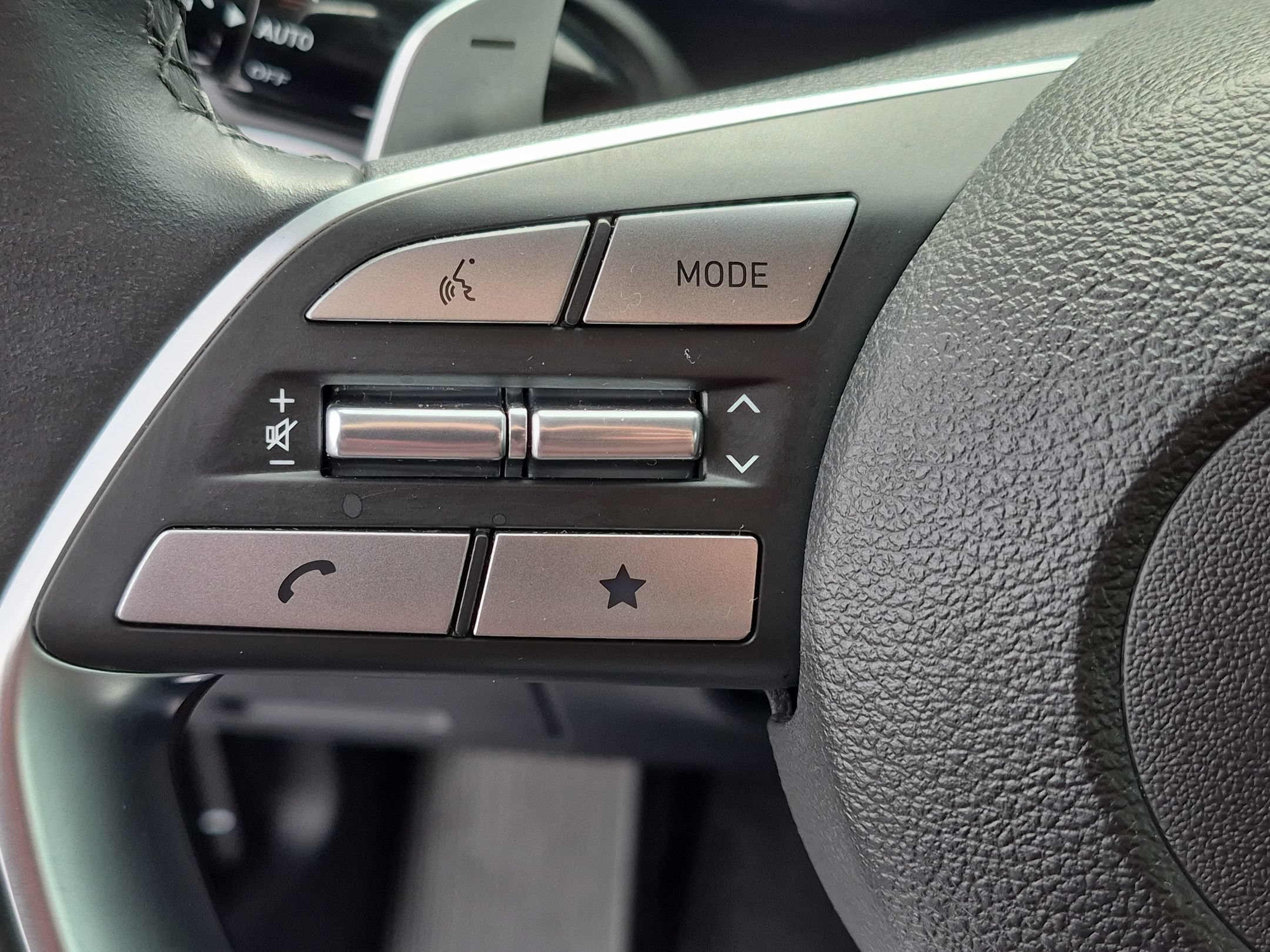 Used 2025 Hyper White Hyundai Limited image 17