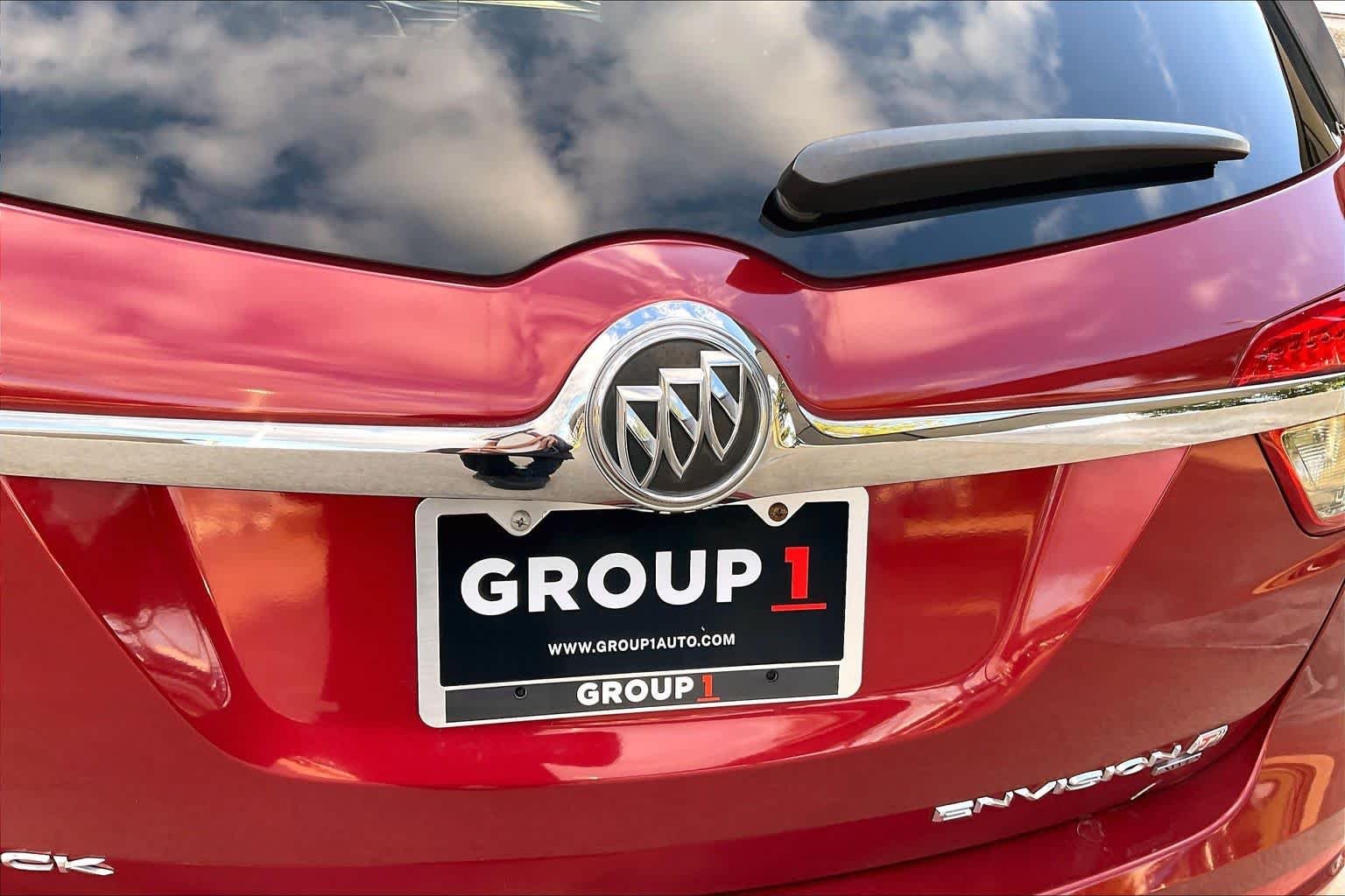 Used 2017 CHILI RED METALLIC Buick Premium I image 31