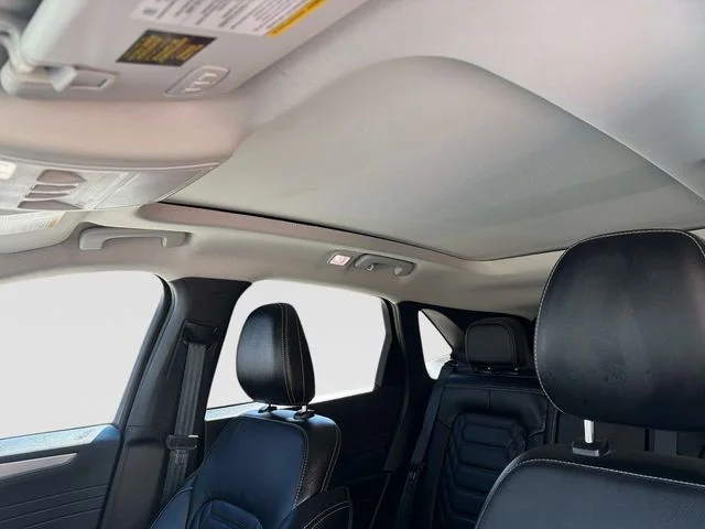 Used 2023 White Ford Platinum image 22