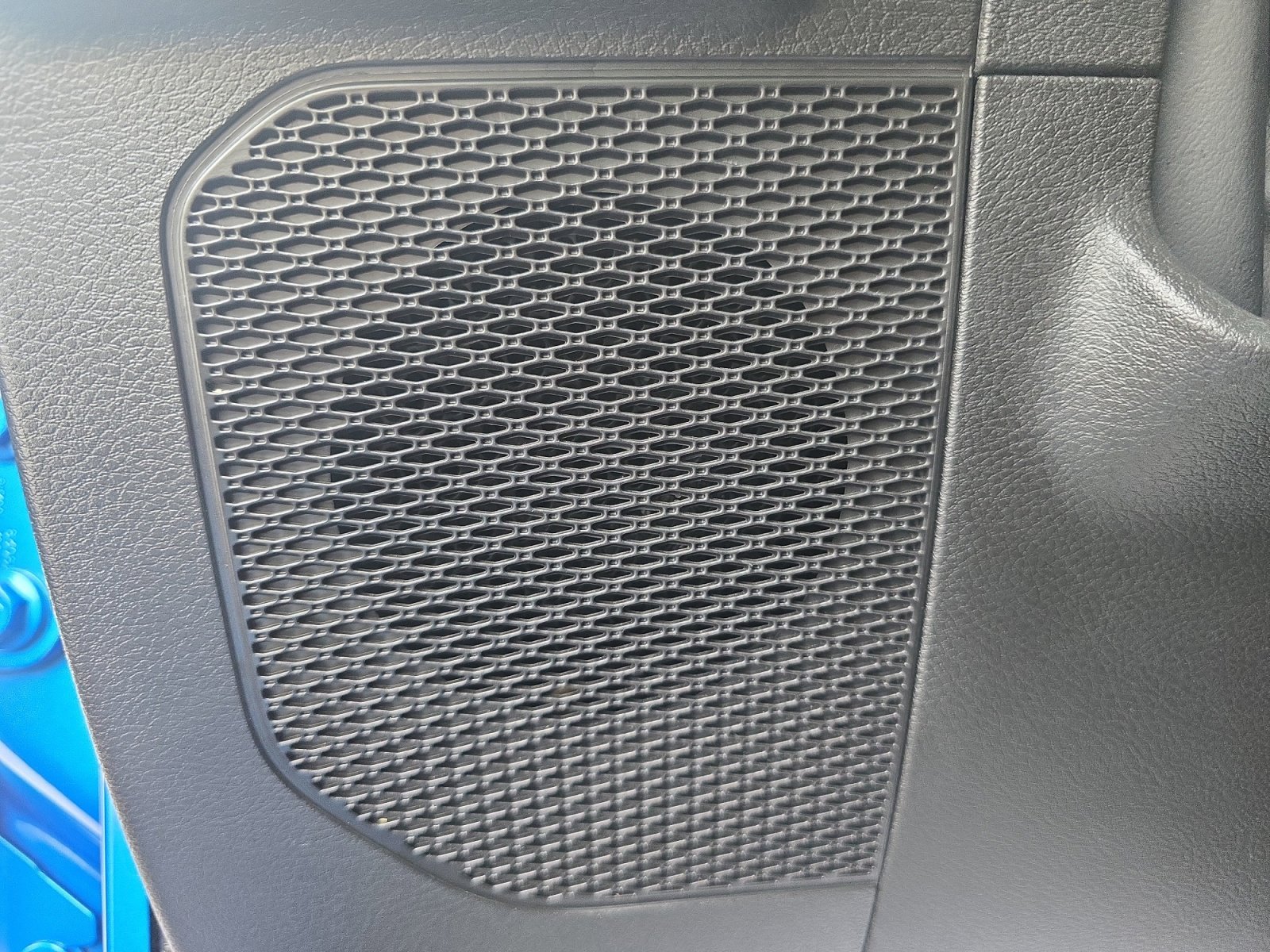 Used 2024 Hydro Blue Pearlcoat Jeep Rubicon image 27