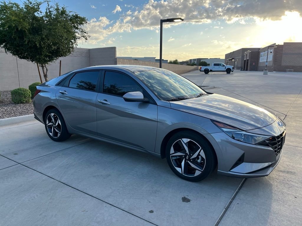 Used 2023  Hyundai SEL image 5