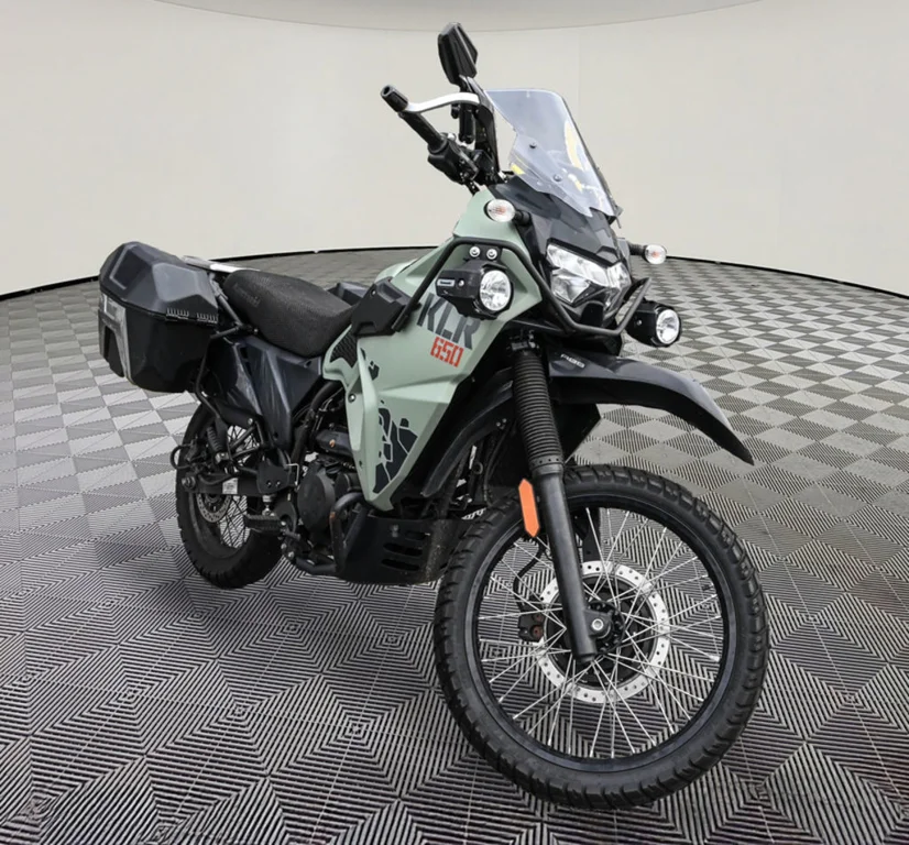 Used 2024  Kawasaki ABS image 1