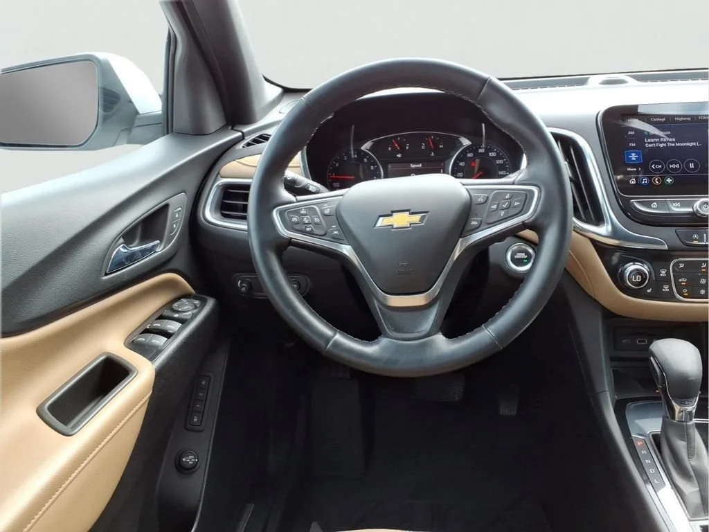 Used 2023 SUMMIT WHITE Chevrolet Premier image 23