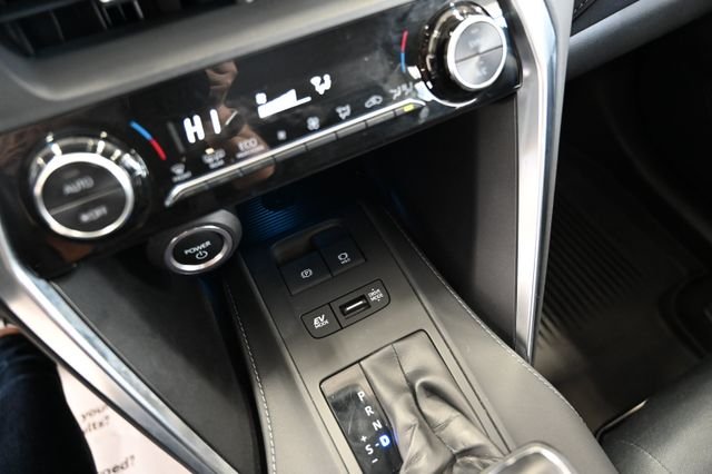2023 Toyota Venza LE - Photo 19