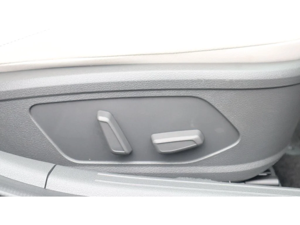 Used 2023 Serenity White Hyundai Limited image 25