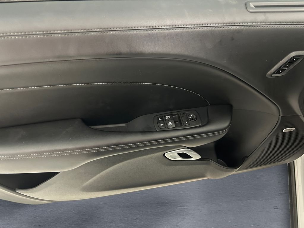 2023 Dodge Challenger R/T - Photo 12