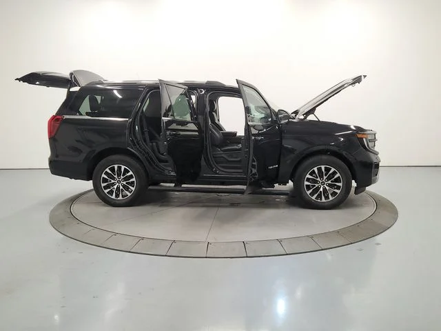 Used 2025 Black Ford Platinum image 17