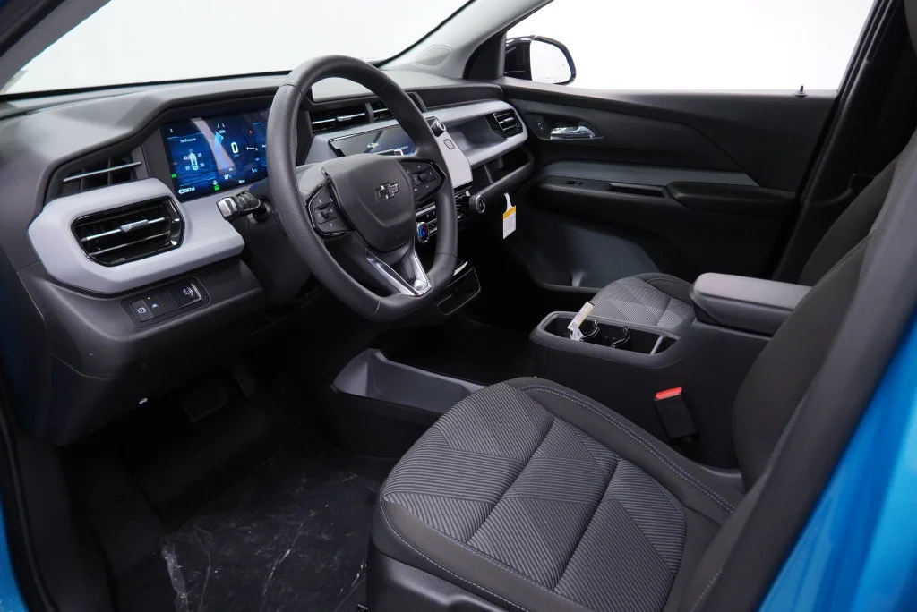 New 2027 Marina Blue Metallic Chevrolet LT image 11