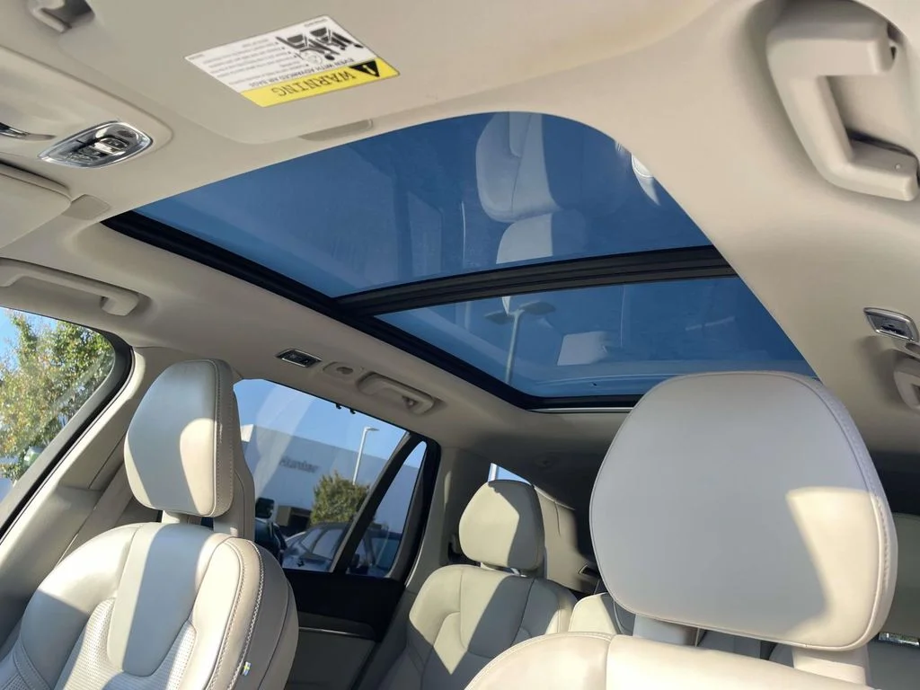 Used 2021 Birch Light Metallic Volvo Inscription image 9