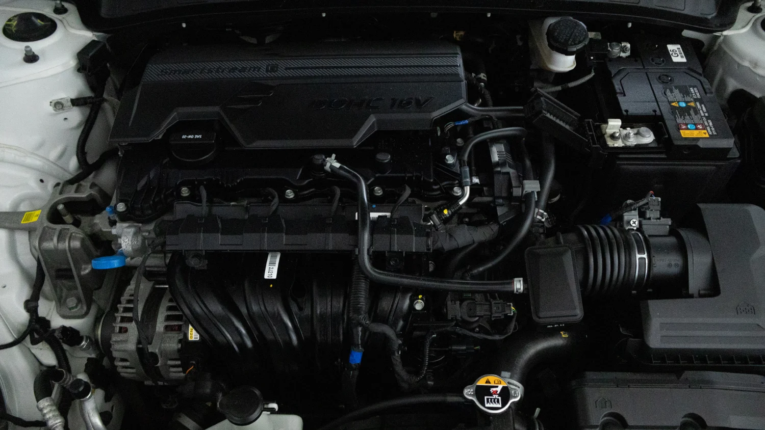 Used 2025 White Hyundai SEL Convenience image 29
