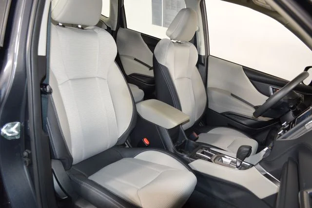Used 2024 Gray Subaru Base image 13
