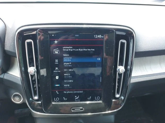 Used 2019 Silver Volvo T4 Inscription image 12