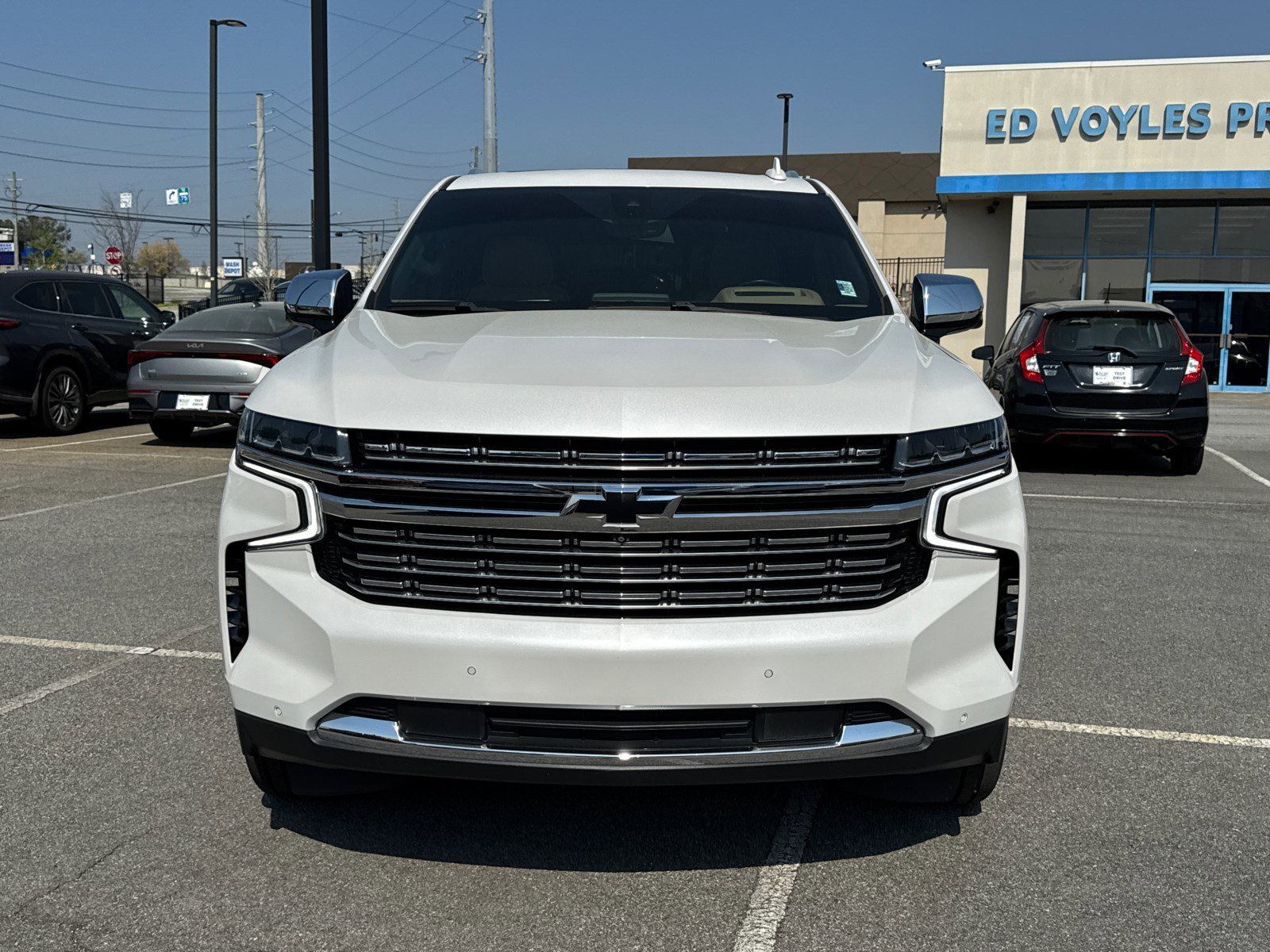 Used 2021 Iridescent Pearl Tricoat Chevrolet Premier image 2