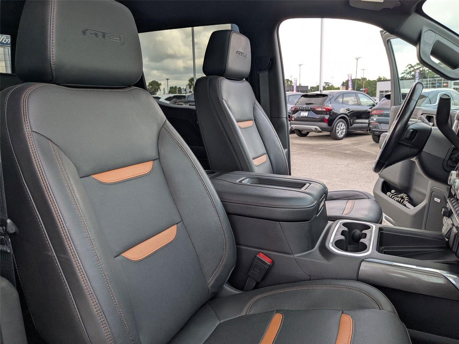 Used 2021 Summit White GMC AT4 image 34
