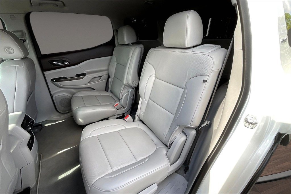 Used 2023 White GMC SLT image 24