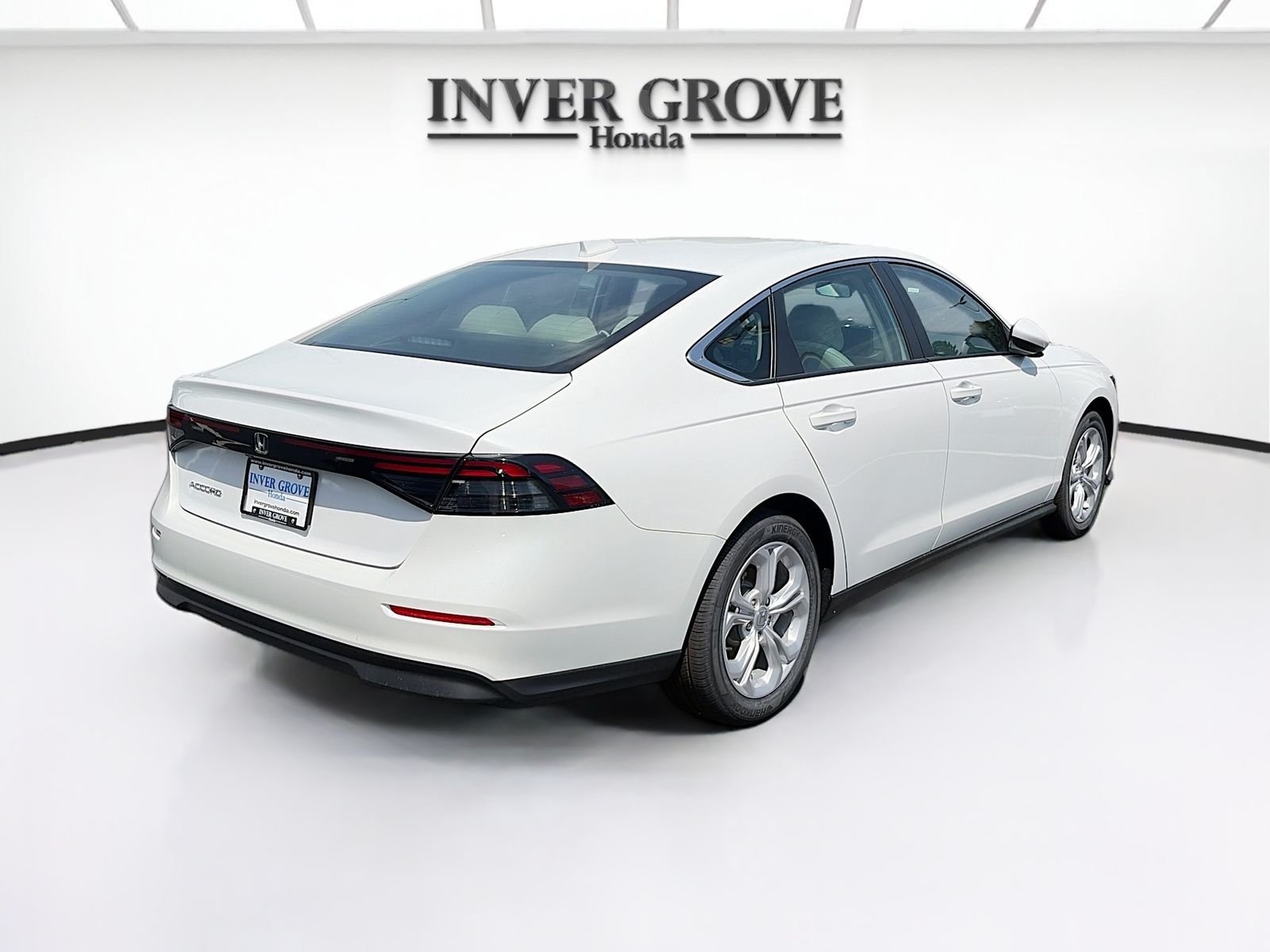 New 2026 Platinum White Pearl Honda LX image 2