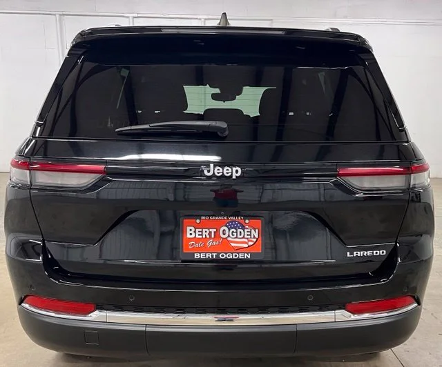 Used 2024 Black Jeep Laredo X image 5