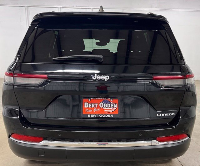 Used 2024 Black Jeep Laredo X image 5