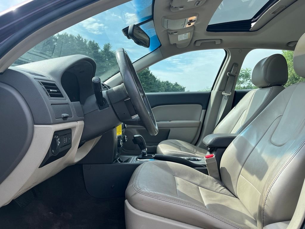 Used 2012 Red Ford SEL image 16