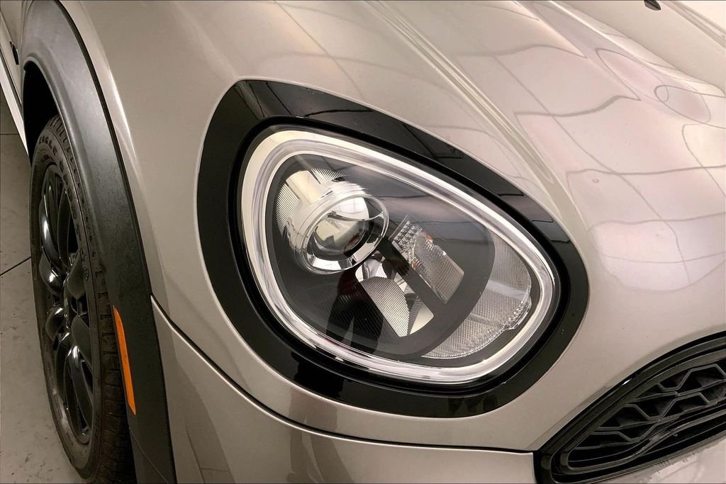 Used 2020 Melting Silver Metallic MINI Signature image 27