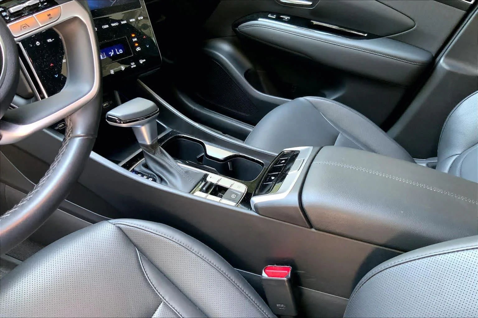 Used 2024 Black Pearl Hyundai XRT image 16