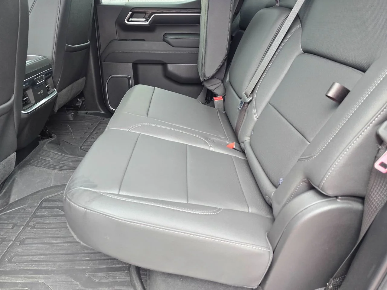 Used 2023 Sterling Metallic GMC SLT image 11