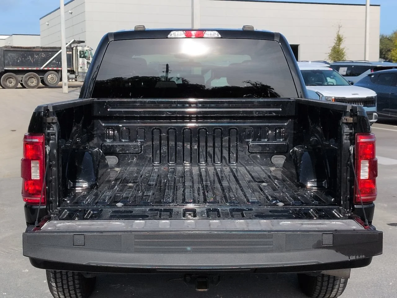 Used 2023 Black Ford XLT image 13