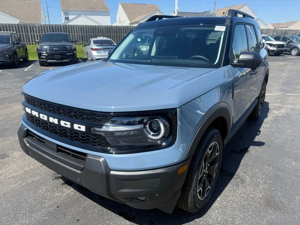 New 2026 Azure Gray Metallic Tri-Coat Ford Outer Banks® image 7