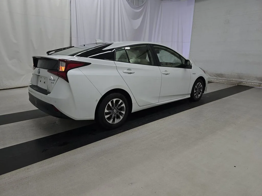 Certified Used 2022 Beige Toyota XLE image 2