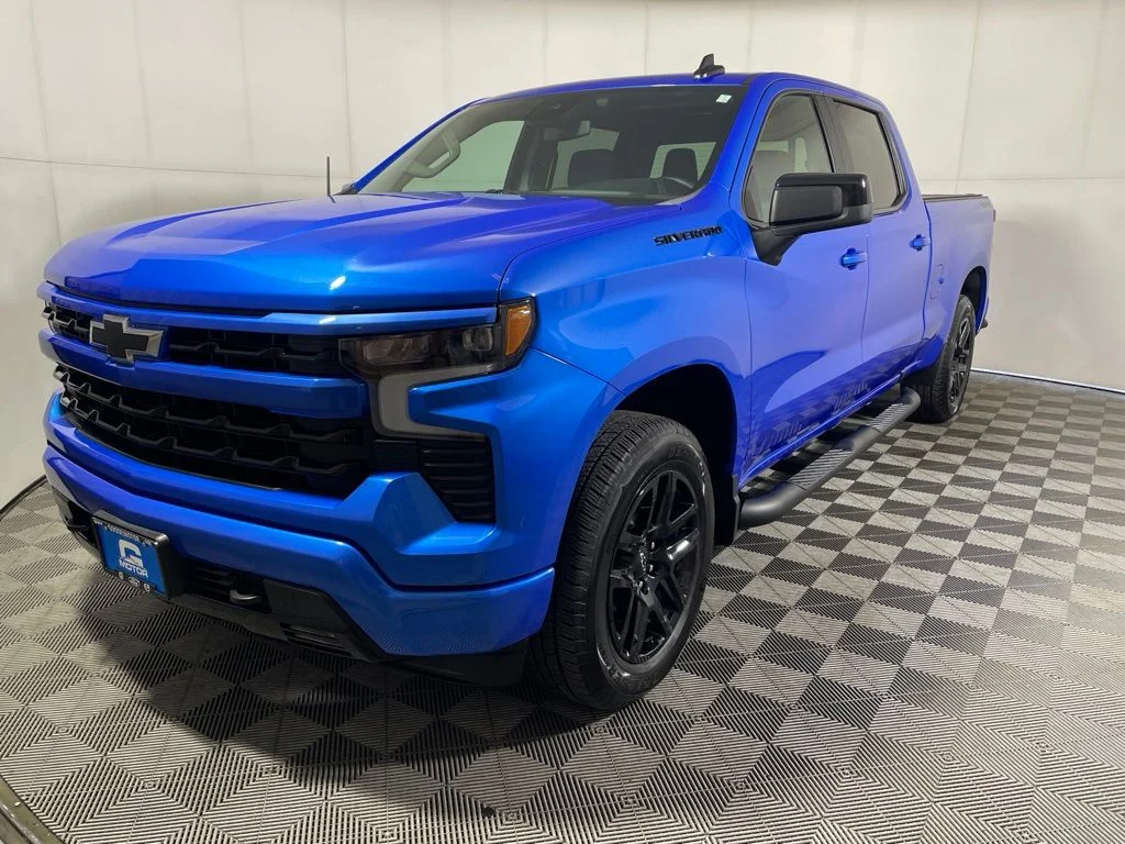 Used 2025 Blue Chevrolet RST image 4