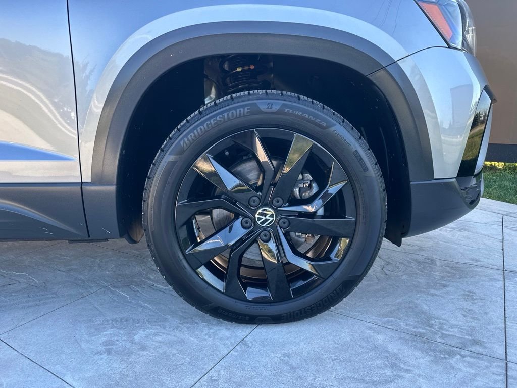 2023 Volkswagen Taos SE - Photo 6