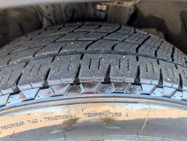 Used 2020 White Toyota XLE image 29