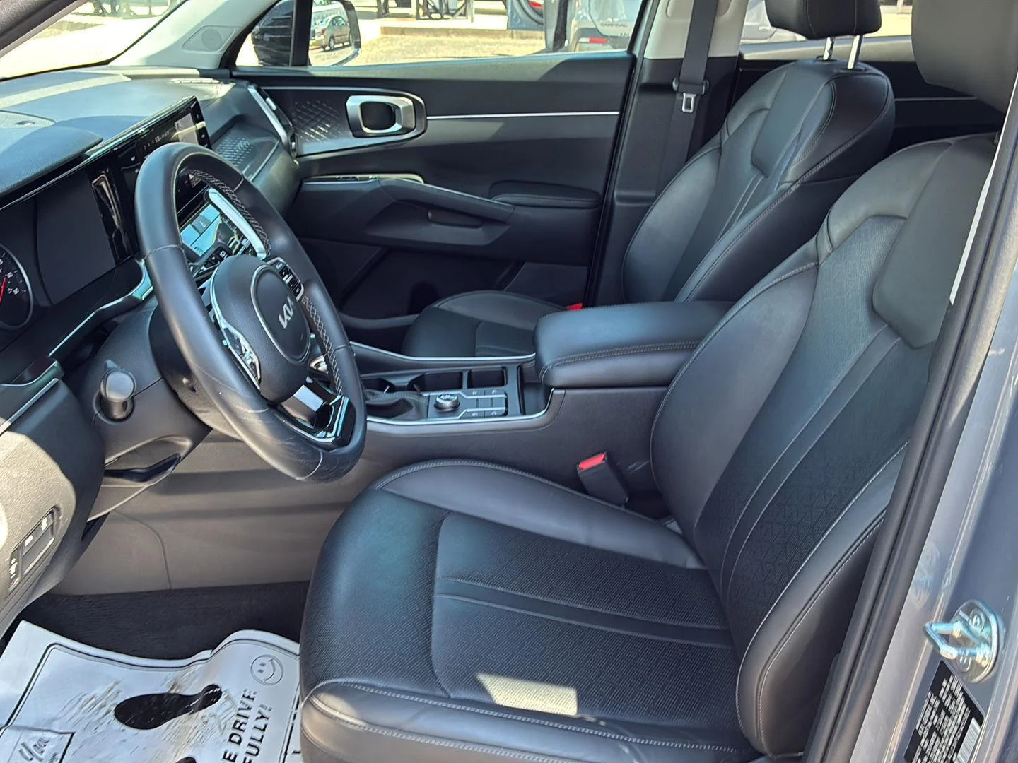 Used 2023 Everlasting Silver Kia S image 12