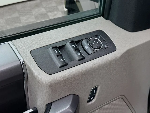 Certified Used 2019 Magnetic Ford XLT image 18