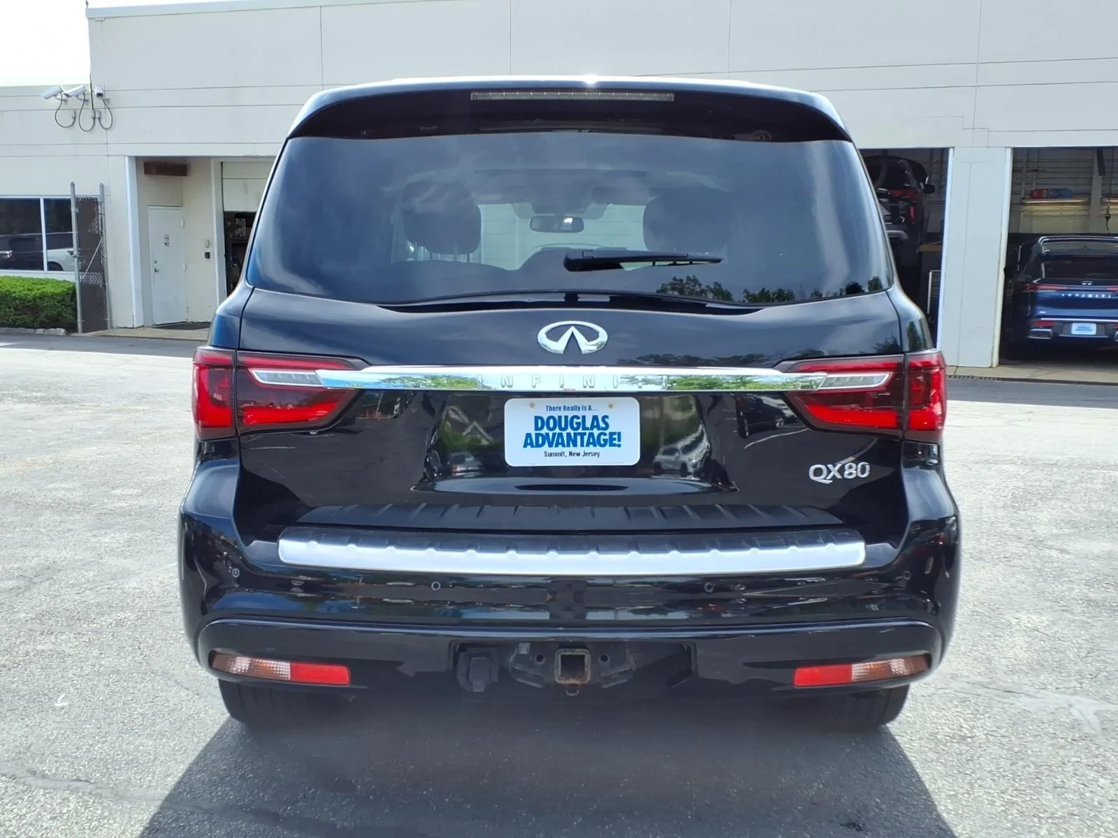 Used 2019 Black INFINITI LUXE image 7