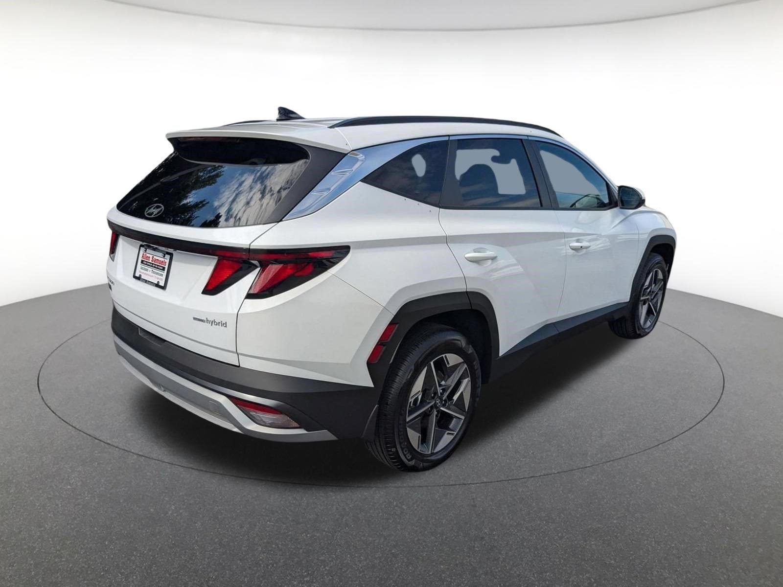 New 2026 Creamy White Pearl Hyundai SEL image 4