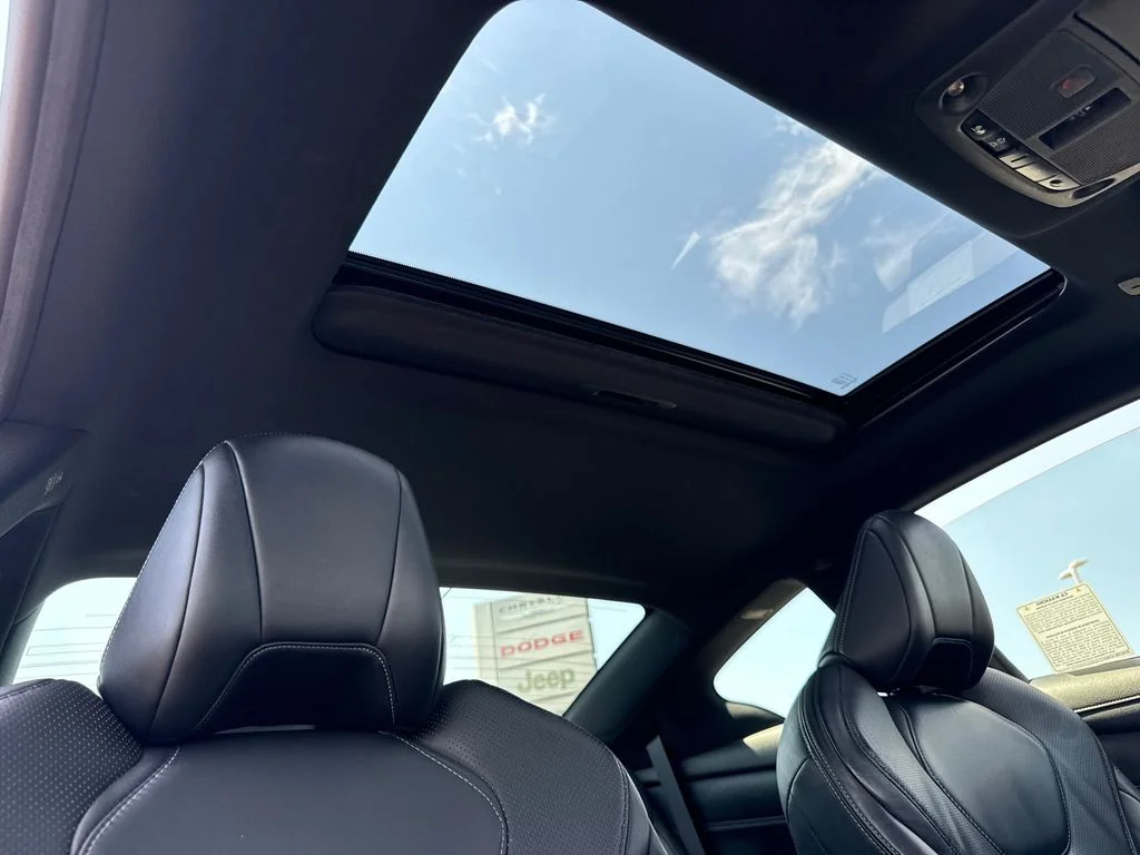 Used 2017 Blue INFINITI Red Sport 400 image 15