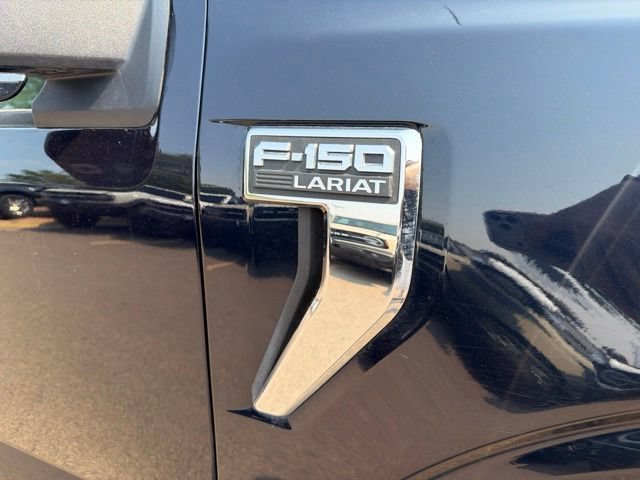 Used 2021 Blue Metallic Ford LARIAT image 12