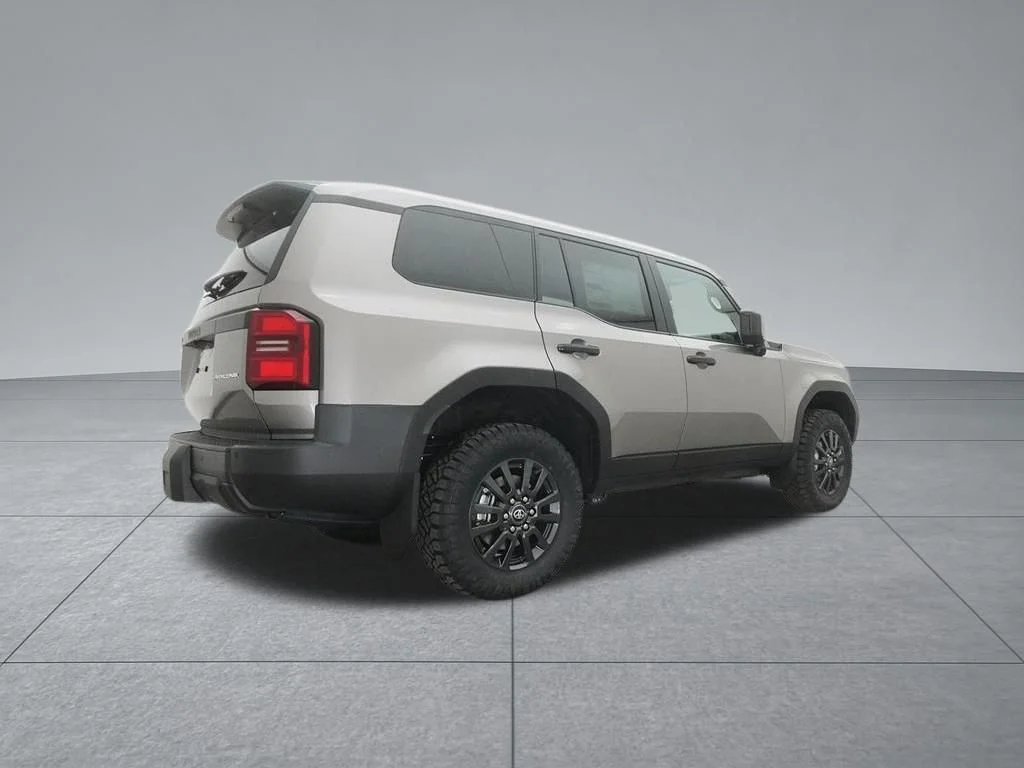 Used 2025  Toyota 1958 image 29