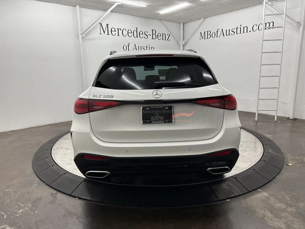 Used 2026 White Mercedes-Benz GLC 300 image 6