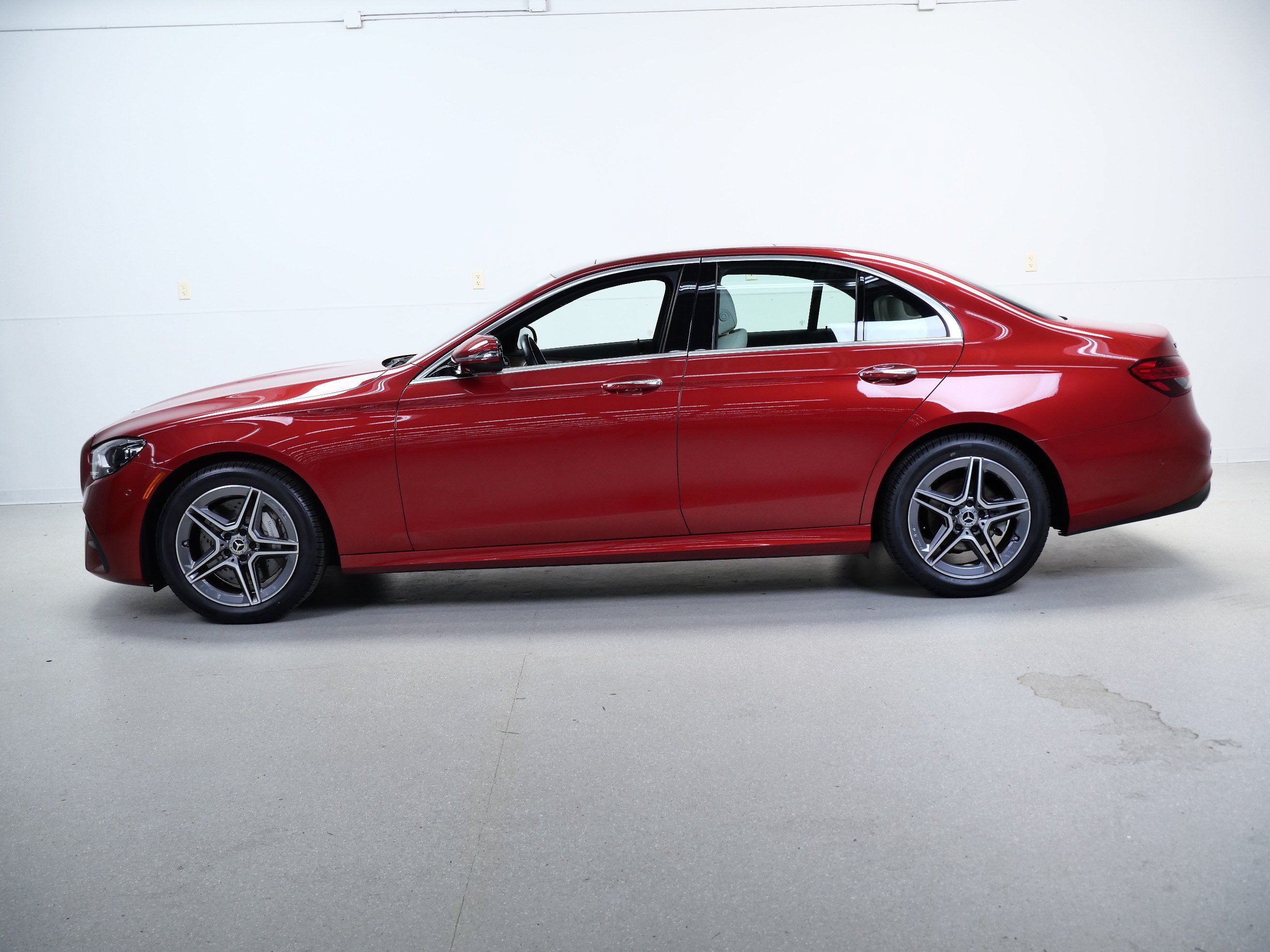 Used 2021 designo Cardinal Red Metallic Mercedes-Benz E 350 image 10