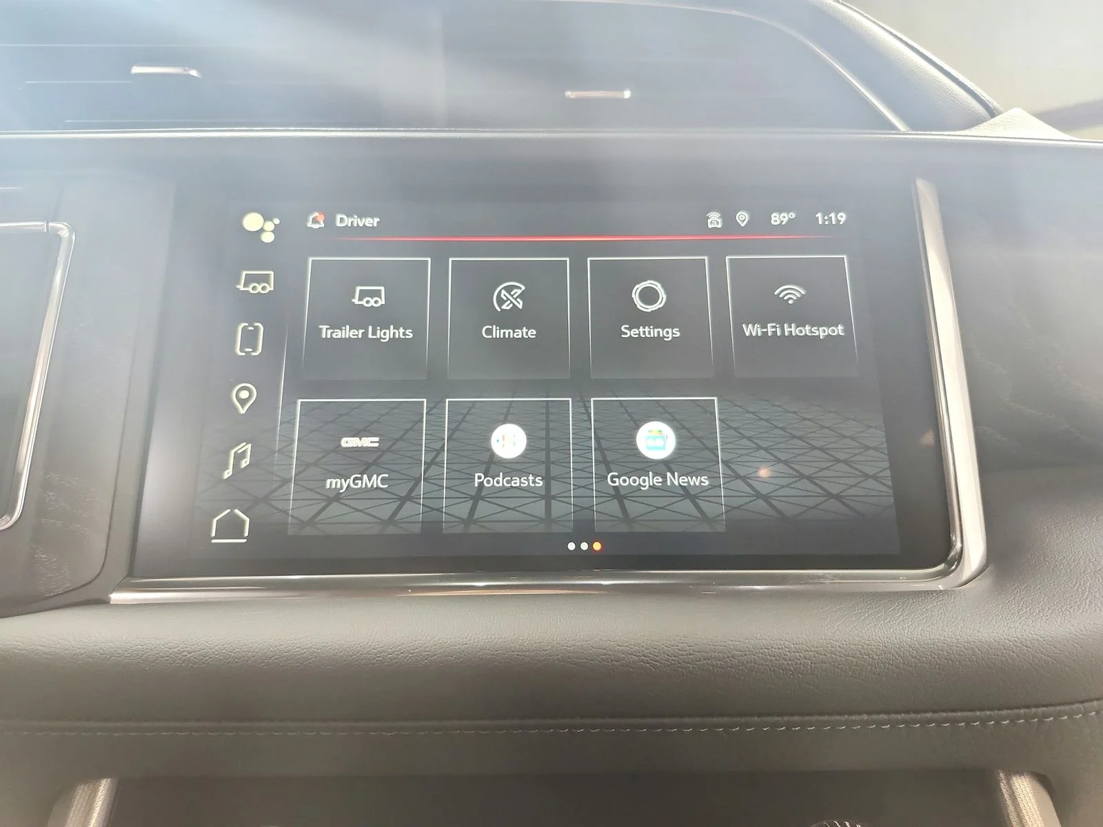 Used 2023 Silver GMC Denali image 35