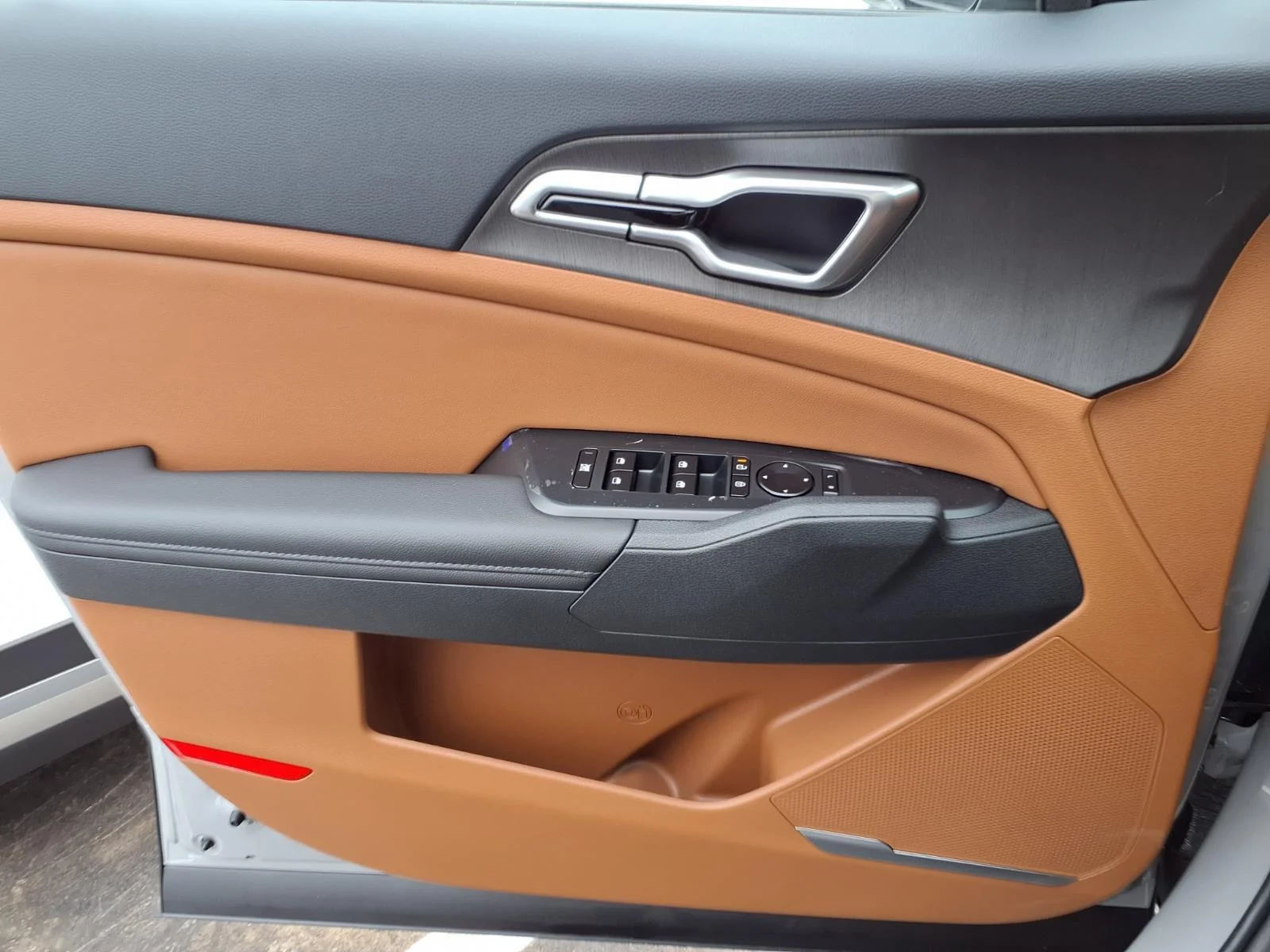 New 2027 Wolf Gray Kia X-Line image 11
