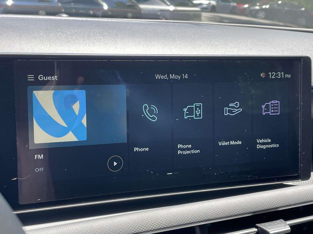 New 2025 White Hyundai SEL AWD image 26